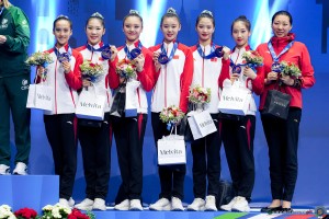 podium all around sfe01416 copia simone ferraro ph